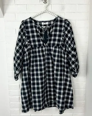 Day & Moon Red Dress Boutique Pinky Promise Black Plaid Dress Size L thumbnail 2