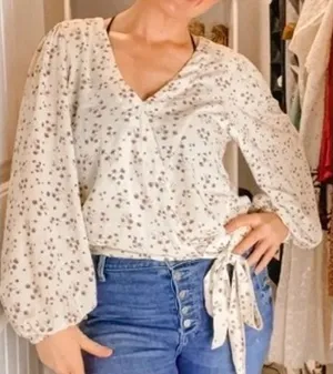 American Eagle Wrap Top Womens XL Cream Purple Floral Long Sleeve Viscose Blouse thumbnail 1