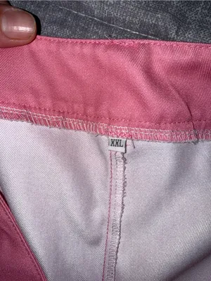 SHEIN woman’s Pink Ruffle Hem Capri Pants thumbnail 5