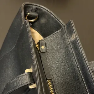 Kate Spade Simple Structured Black Tote Bag with Strap & Handles thumbnail 10