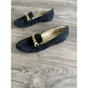 Vintage Carriage Court Black Suede Leather Loafers with Gold‎ Chain Detail thumbnail 3