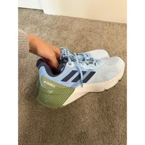 NWOT Adidas Terrex Women’s Outdoor Sneakers Size 6.5 thumbnail 3