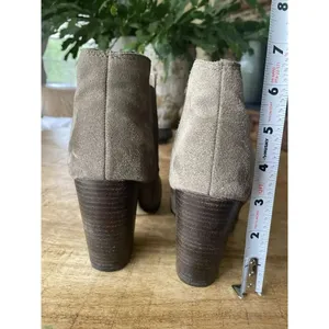 Bjorndal Andrews Tan Genuine Suede Women’s Ankle Boots Taupe Hells Size 6.5 thumbnail 4
