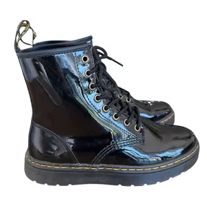 Dr Martens Zavala Boots Women’s 7 Black Patent Leather 8 Eye Combat Docs Grunge thumbnail 1