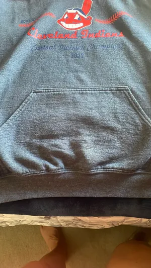 Gildan hooded sweatshirt  thumbnail 6