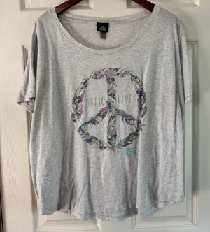 Rock & Roll Hall of Fame Graphic Tee Music‎ Lives Peace Sign XXL thumbnail 1