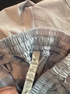 Lululemon Hotty Hot Shorts 2.5" thumbnail 3