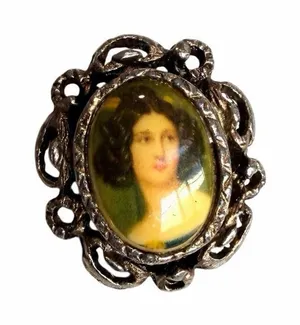 Vintage Portrait Brooch Victorian Lady Cameo thumbnail 1