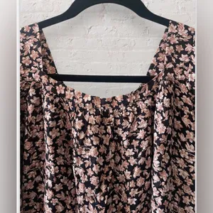 Aletta Flowy Babydoll Dress Sz Med Mini Black Floral Puff Short Sleeve NWT thumbnail 5