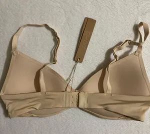 SKIMS Wireless Push Up Bra 32B thumbnail 3