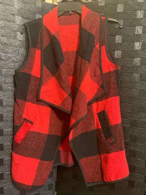 Super Cute Black and Red Buffalo Check Sleeveless Open Front Vest Size Medium thumbnail 1