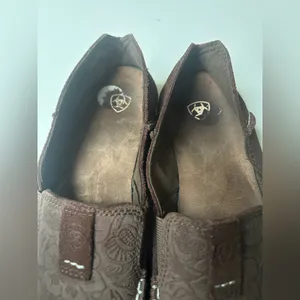 Ariat cruiser slip-on shoes in brown floral embossed thumbnail 6