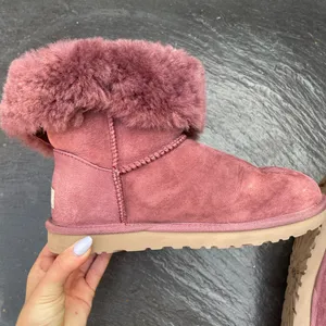 Ugg purple boots 
Barely worn thumbnail 1