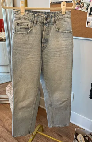 Zara Light Wash Jeans thumbnail 1