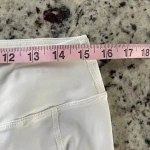 AB Addison Bay Biker Shorts Women Large White Athleisure Side Pockets Activewear thumbnail 4