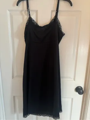 Vanity Fair Daywear Full Slip Black with Lace-Trim Size 42 26in thumbnail 7