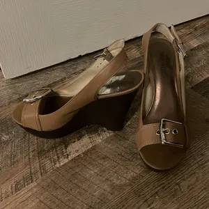 Gently Worn Nine West Platform Wedges- 7 1/2 thumbnail 2
