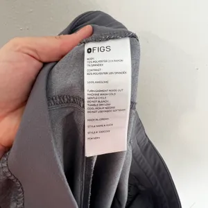 FIGS - Kade Cargo Scrub Pants Graphite Medical Nurse Doctor thumbnail 6