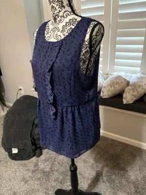 Gap size medium sleeveless top in navy blue thumbnail 2