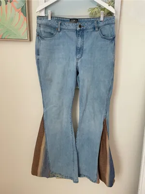 Wrangler X Pendelton Women's Trumpet Flare Jean in Light Wash Denim Size 32 Rare thumbnail 4