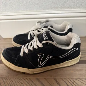 Vans Swirl Skate Shoes Black/White Suede Women's 10 Y2K Vintage thumbnail 3