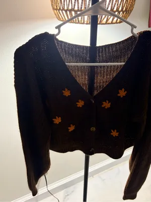 SHEIN Brown V-Neck Cardigan with Orange Floral Appliqués thumbnail 3