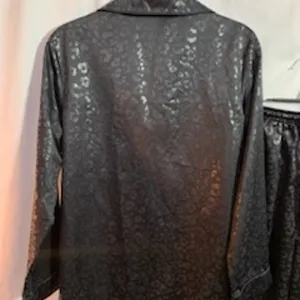 Cabernet black, leopard print pajama set, size small Black thumbnail 4