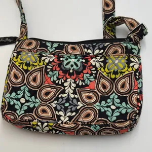 Vera Bradley Sierra On The Go Crossbody Bag Quilted Paisley Floral Black thumbnail 4