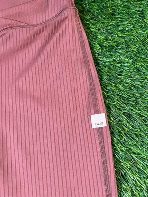 Vuori Ribbed Crossover Waist Flare Leggings Mauve Brown Size Small thumbnail 7