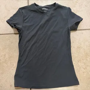 Adanola Women's Ultimate Short Sleeve Top Gray Small thumbnail 1