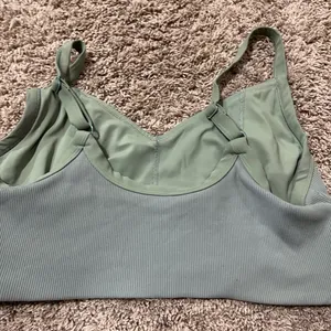 Offline sz XL medium support sports bra thumbnail 2