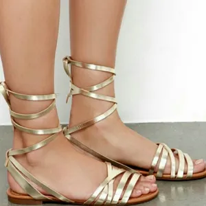 Sandals Gold Size 8 thumbnail 1