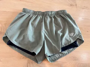 New Balance lined running shorts green womens MEASUREMENTS thumbnail 1