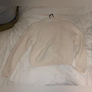 NWT Vintage Christina Cream Knit Cardigan Size Medium thumbnail 3