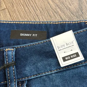 Judy Blue Haven Mid-Rise Thermal Skinny Dark Wash Jeans thumbnail 5