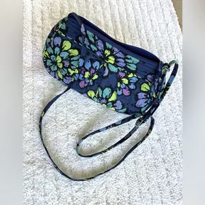 Vera Bradley crossbody 💛💙💜 thumbnail 3