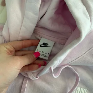 Nike Pink Hoodie Women’s thumbnail 2