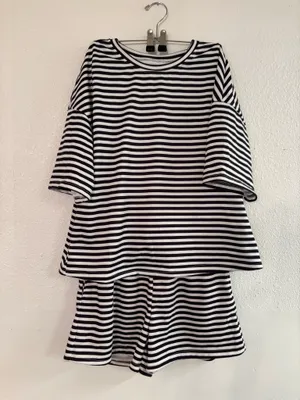 Amazon Black and White Striped Set thumbnail 2