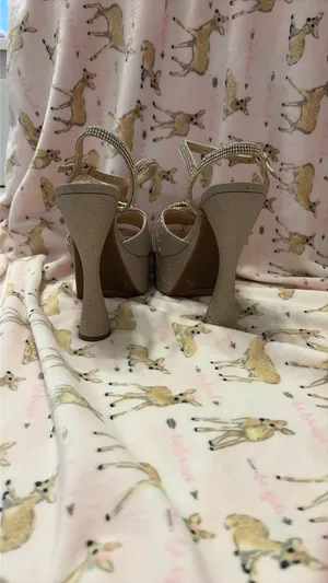 Gianni Bini Gold sparkly Heels thumbnail 3