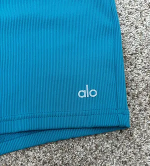 Alo Yoga Ribbed High Waist Shorts (S) thumbnail 3