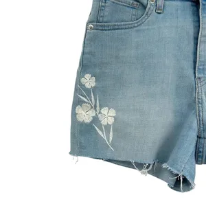 Levi's Mile High Blue Floral Embroidered Light Wash Denim‎ Shorts Size 28 thumbnail 5