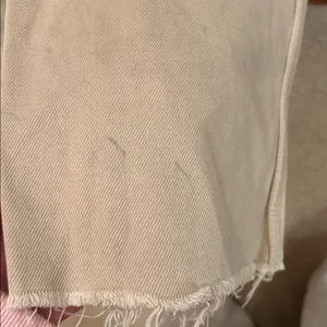 Zara Cream Jeans with Frayed Hem thumbnail 8