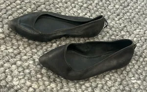 Frye Regina Ballet Flats Black Leather Pointed Toe Size 8 thumbnail 1