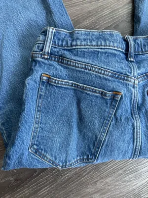 Abercrombie High-Rise Jeans Ultra Straight thumbnail 5