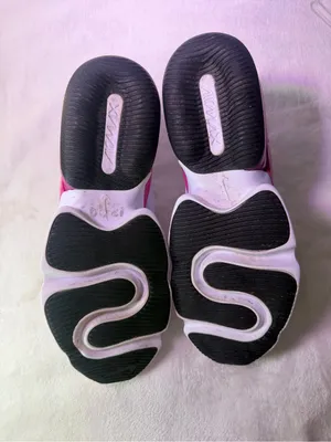 Nike Women’s Air Max White Blue Pink Sneakers thumbnail 10