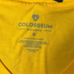 Colosseum West Virginia Mountaineers Tee Womens S Yellow V Neck T Shirt‎ Short Sleeve NEW thumbnail 3
