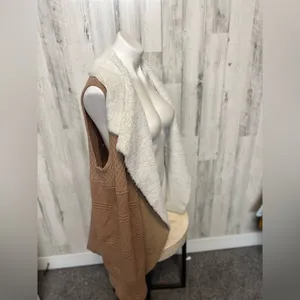 EST. 1846 Plus Size 18/20W Cable Knit Sherpa Lined Vest Cardigan Sweater Camel T thumbnail 2