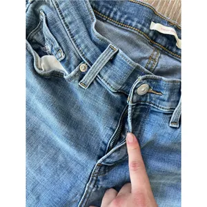 Levi’s Womens Curvy Skinny Jeans Size 29 Distressed Raw Hem Stretch Blue Denim thumbnail 8