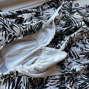 Lulus Black & White Plunging V Neck Halter Ruffled Tier Maxi Long Dress size S thumbnail 8