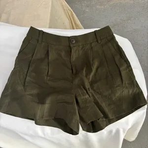 Banana Republic Shorts thumbnail 1